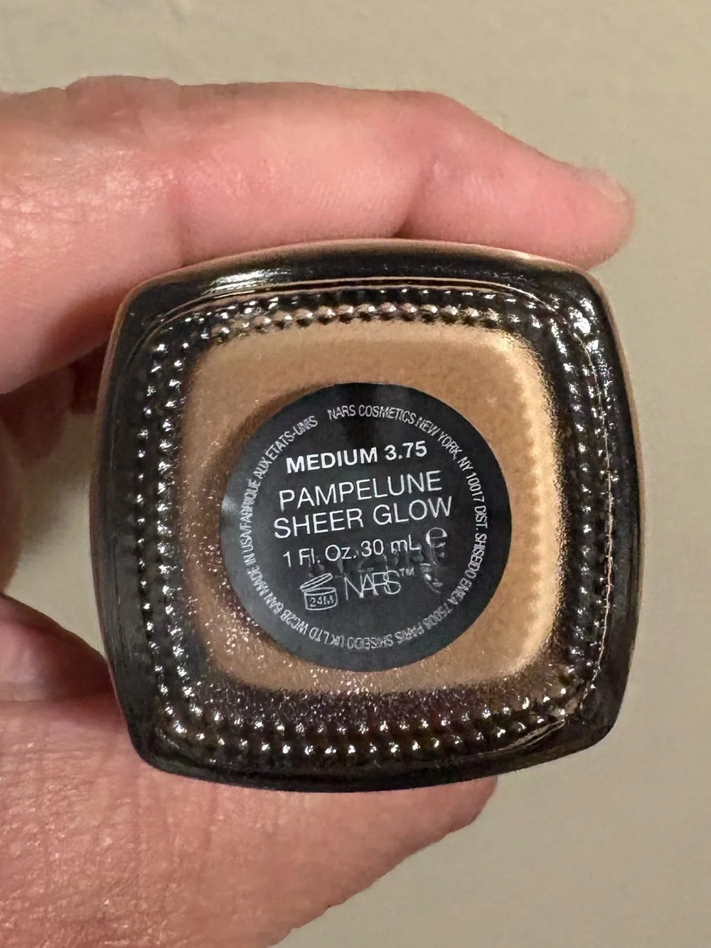 NARS Sheer Glow Foundation - MEDIUM 3.75 PAMPELUNE SHEER GLOW Brand New.